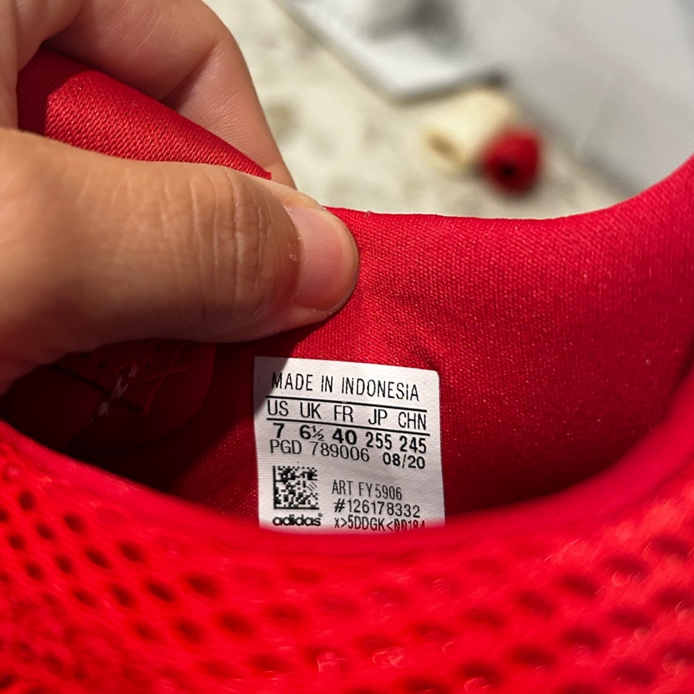 Red adidas size 7 men - Picture 5 of 5